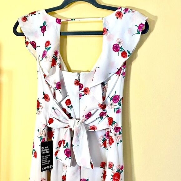 EXPRESS ASYMMETRICAL HEM V-NECK RUFFLED SLEEVELESS CHIFFON DRESS 8 NWT - Picture 11 of 12